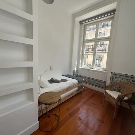 Bed and Breakfast Pensao Neves Lisboa Exterior foto